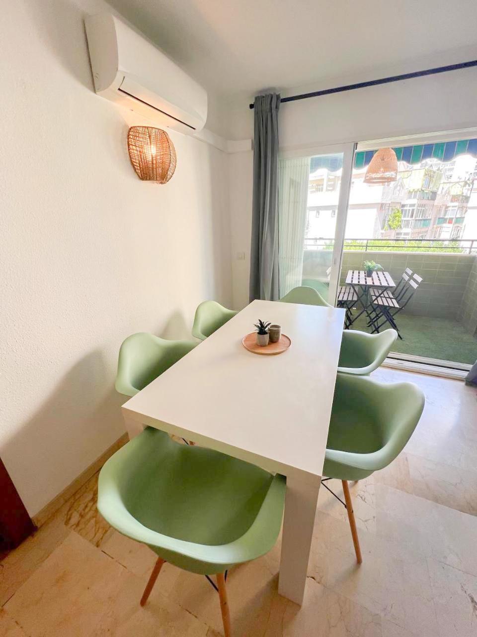 Large & Cozy Centrally Appartement
